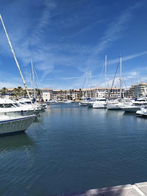Joli T2 Tres Proche De La Plage De Frejus Exterior photo